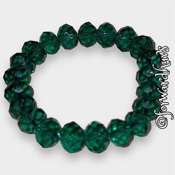 Stunning Green Faceted Glass Bead Stretch Bracelet - Picture 3 of 8